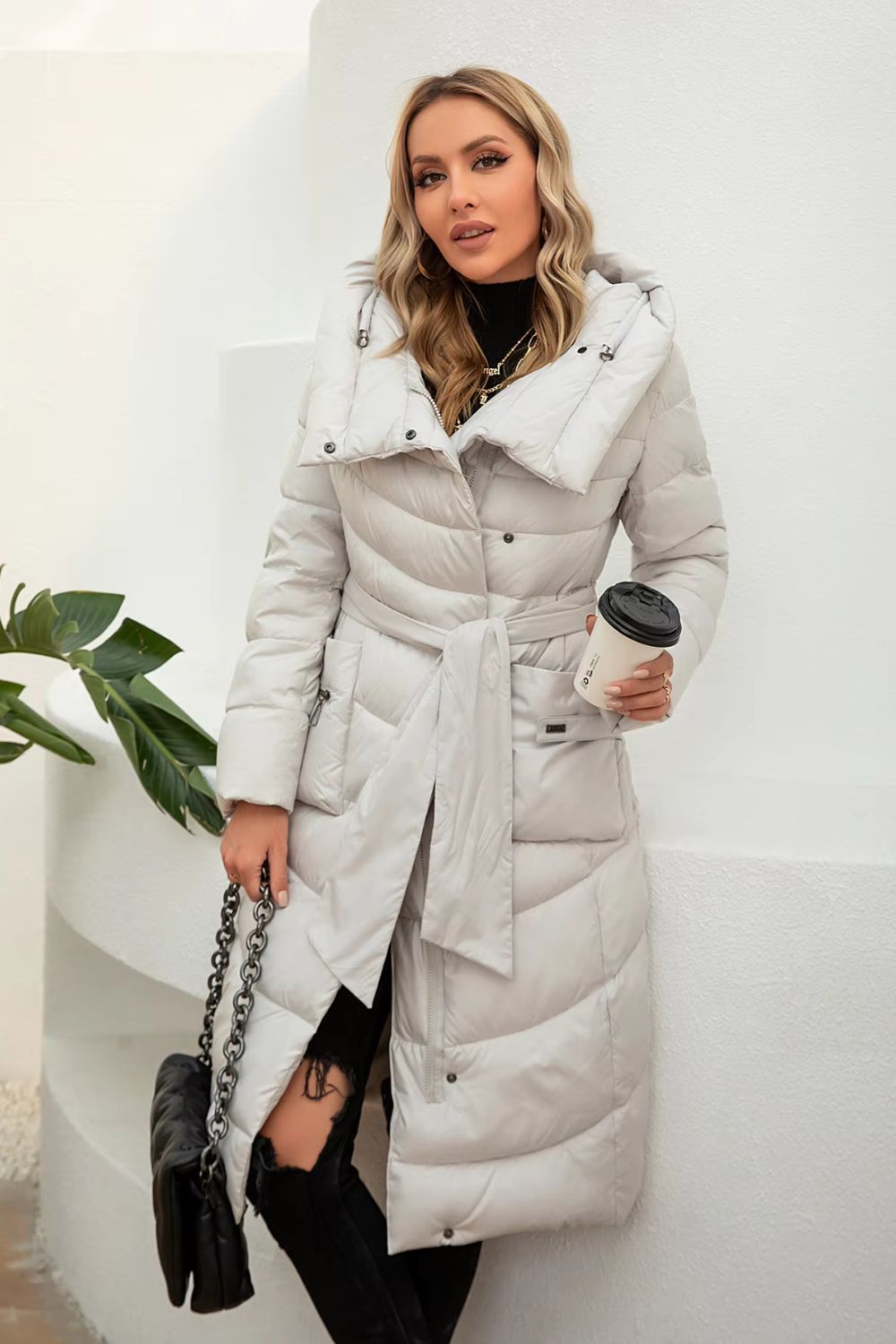 Parka longue ceinturée pour femme