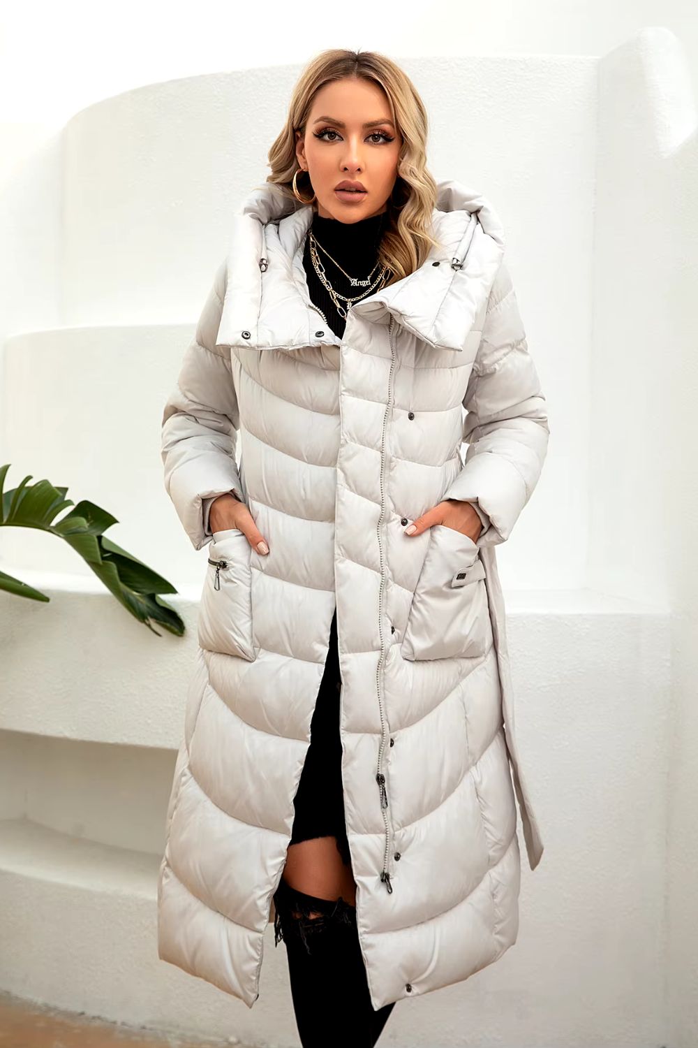 Parka longue ceinturée pour femme