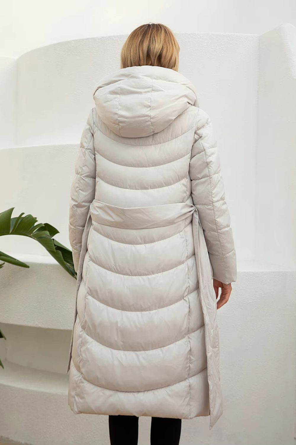 Parka longue ceinturée pour femme