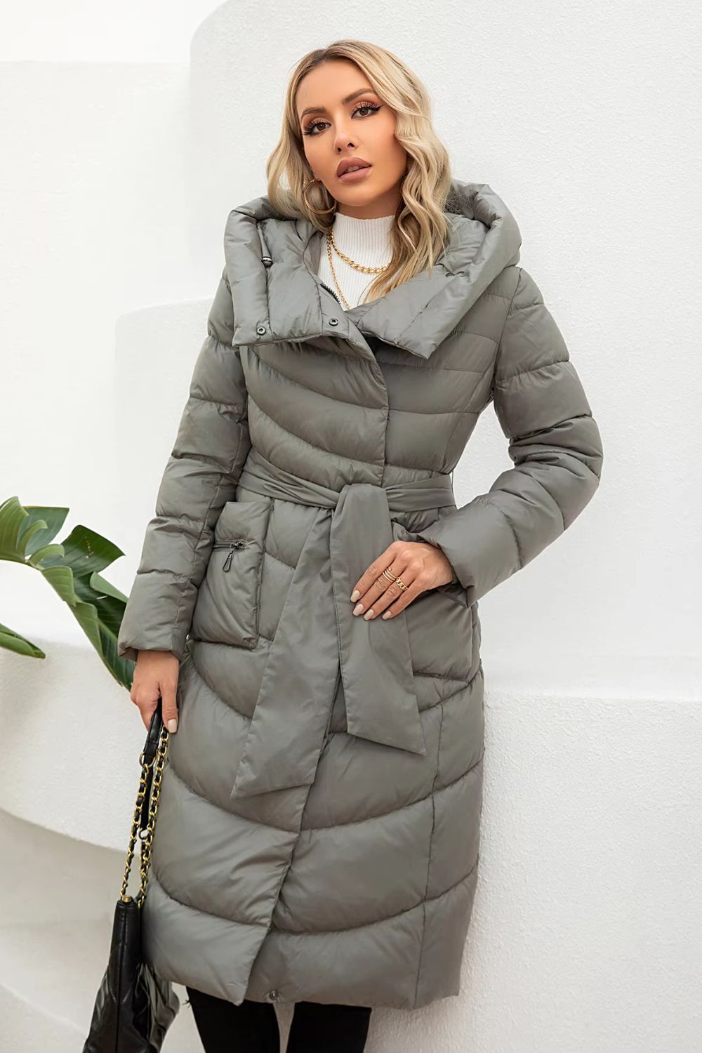 Parka longue ceinturée pour femme