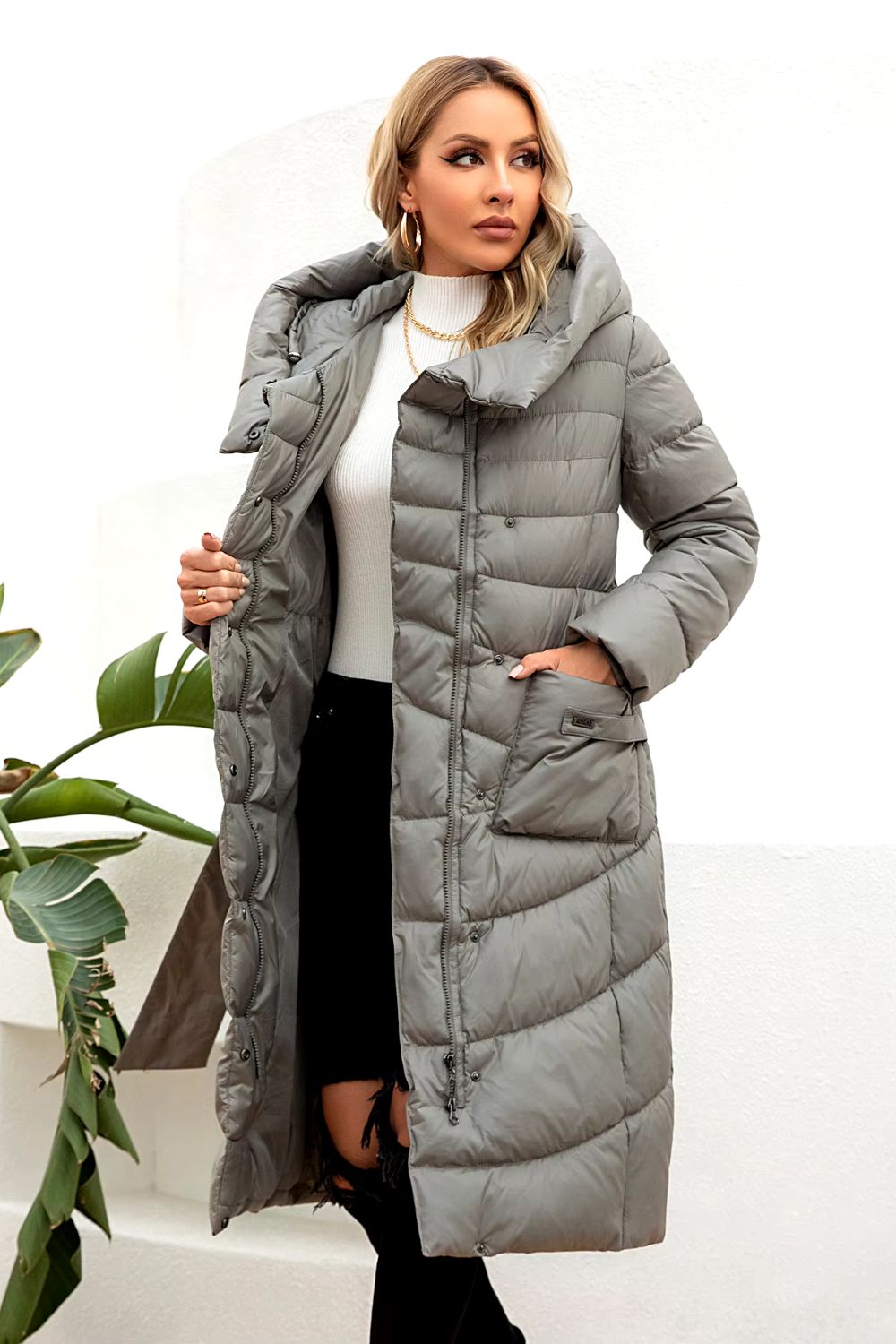 Parka longue ceinturée pour femme