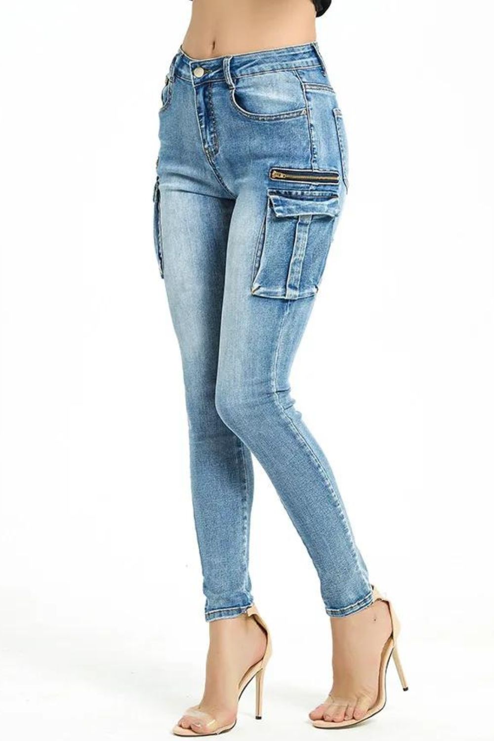 Jeans cargo ajustados de tiro medio