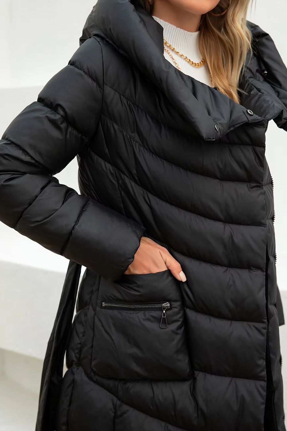 Parka longue ceinturée pour femme