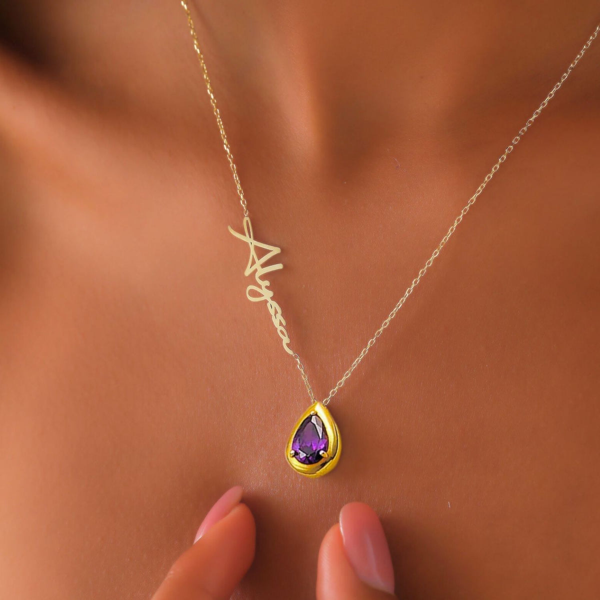 Necklace with a teardrop-shaped amethyst gemstone pendant