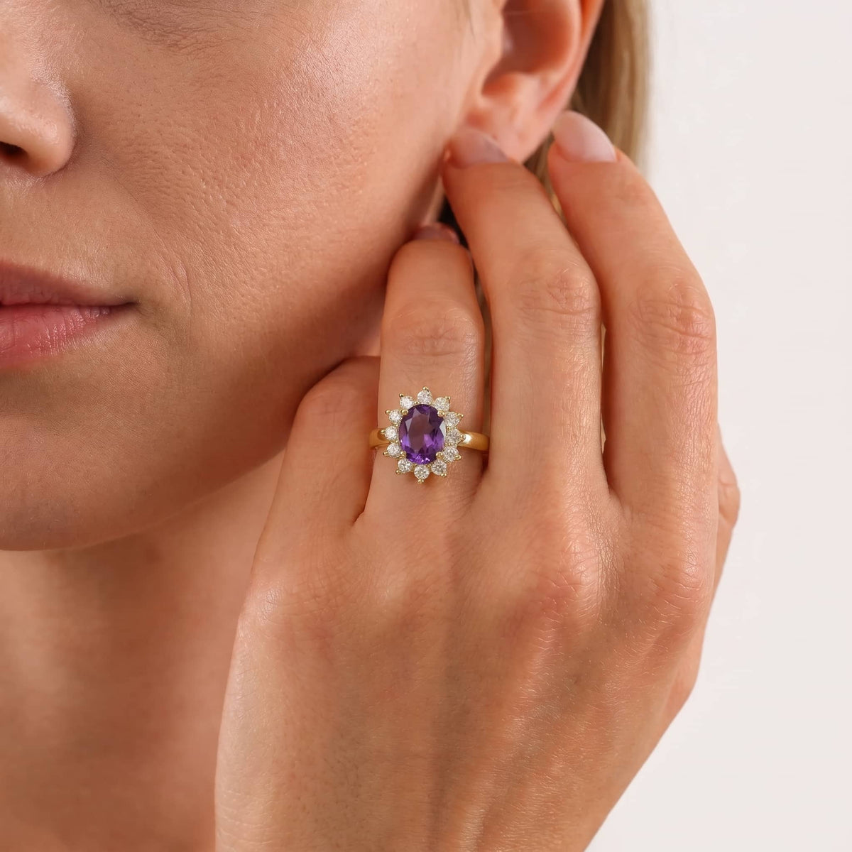 Anillo ovalado de amatista de piedra natal