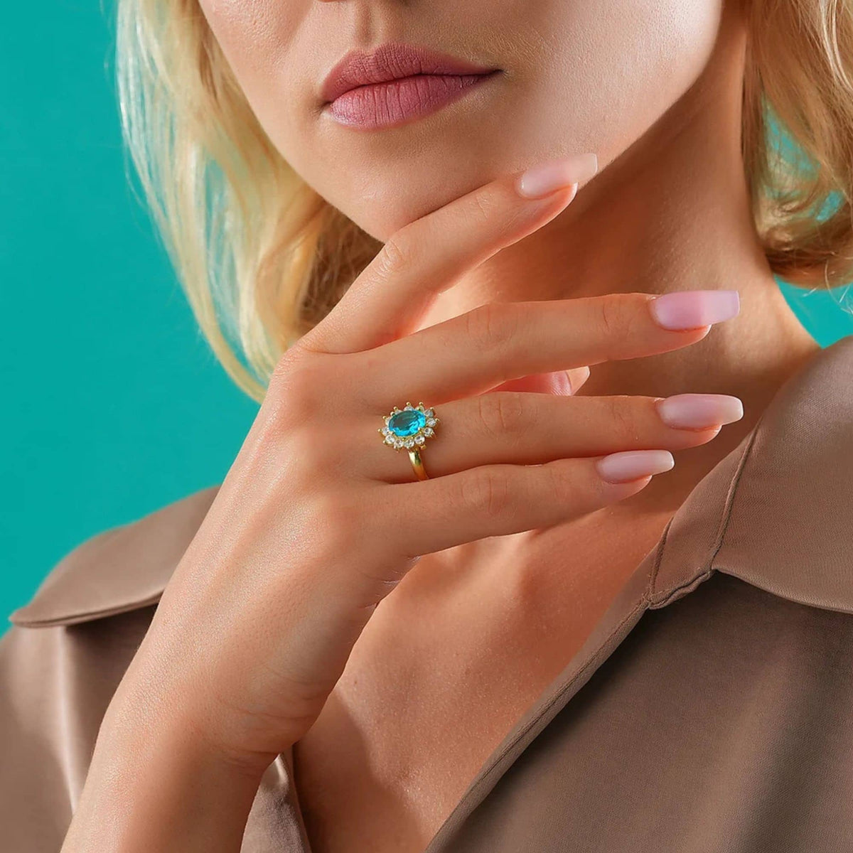 Bague de naissance en aigue-marine ovale
