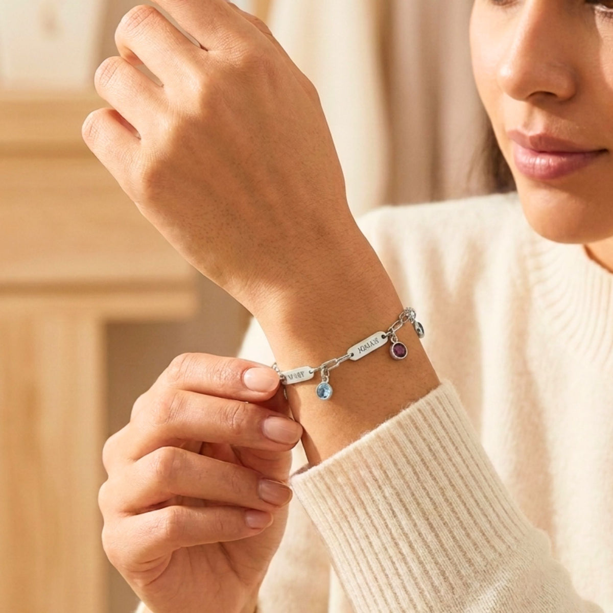 Pulseira com Nome e Pedra de Nascimento