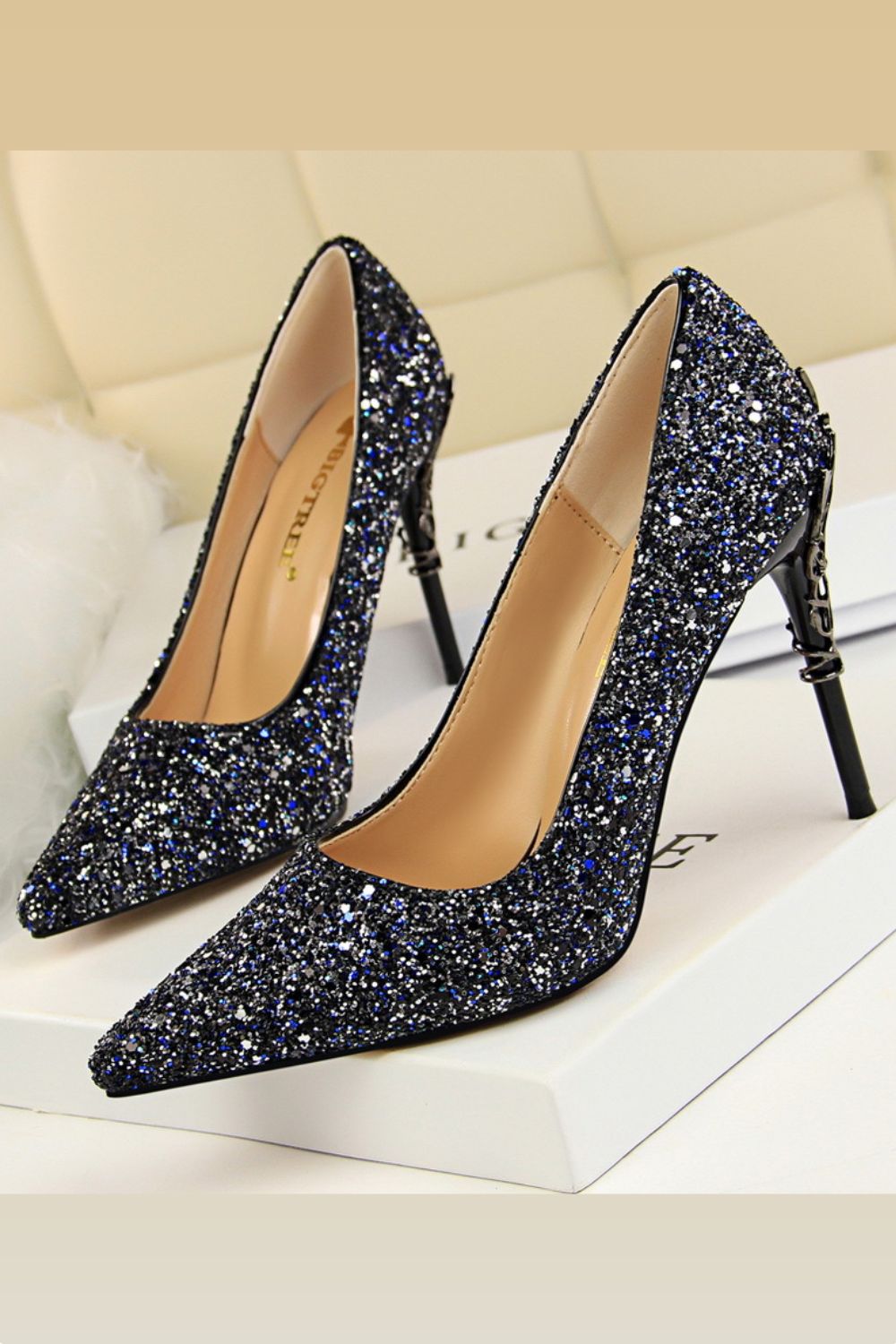 Empressa Glitter Pumps