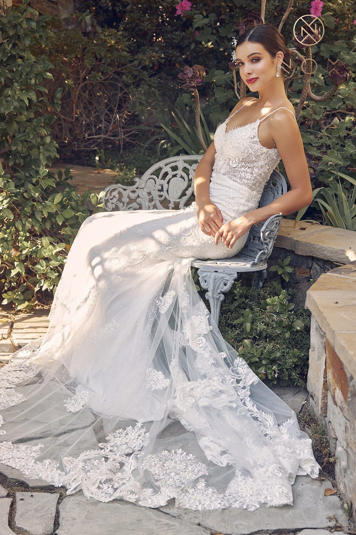 Sleeveless Fitted Applique Bridal Gown
