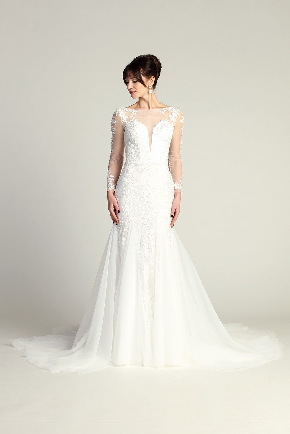 lace wedding dress with sleeves
