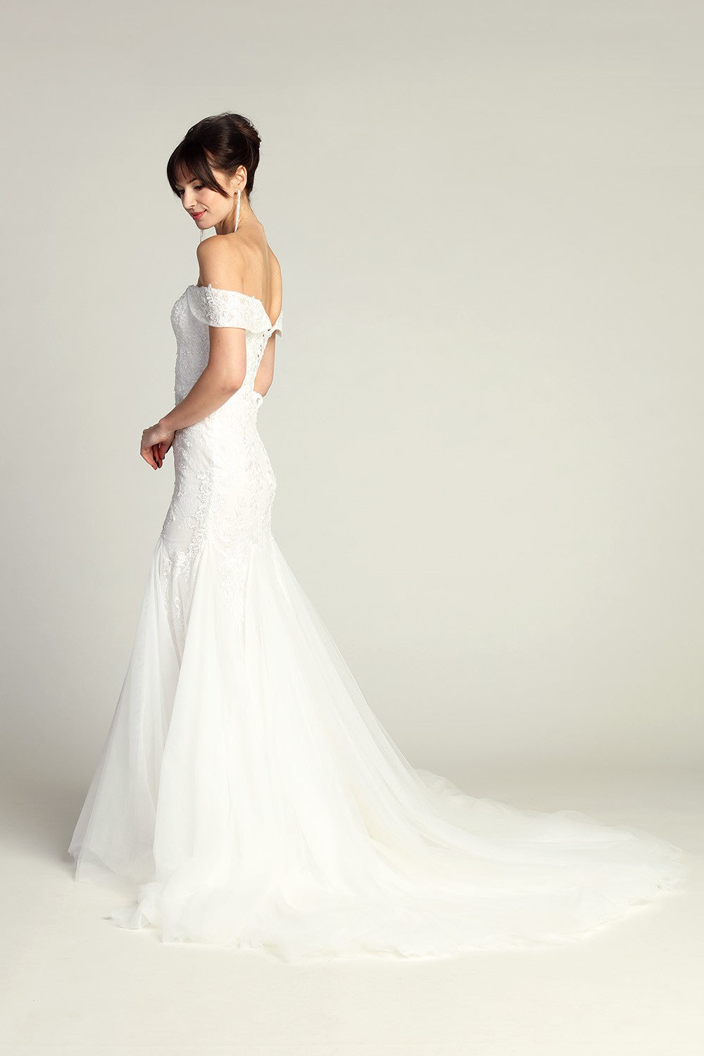Arabella Lace Wedding Gown