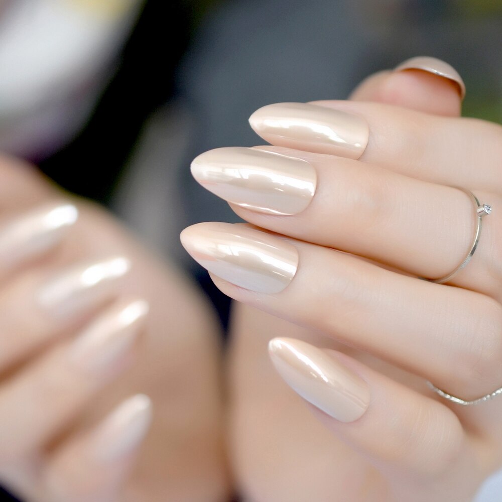 Mirror Mirror Stiletto Nails